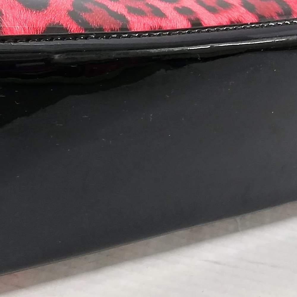 Black and Red Leopard print patent leather purse ♥️ - Picture 7 of 12